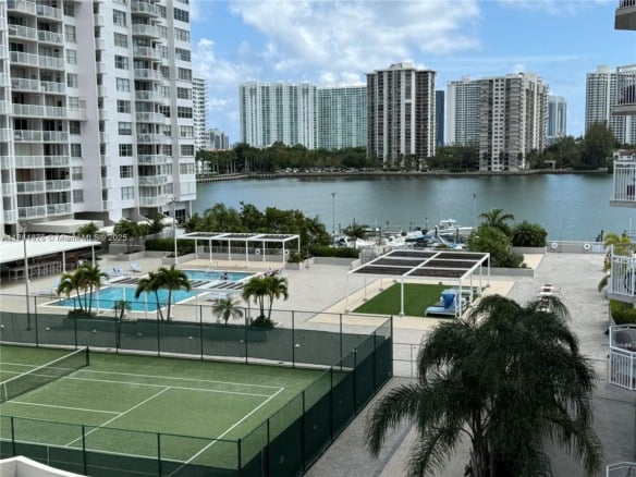 18031 Biscayne Blvd # 502, Aventura FL 33160 — #A11841975