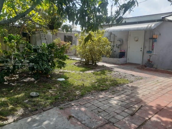 625 E 28th St, Hialeah FL 33013 — #A11761647