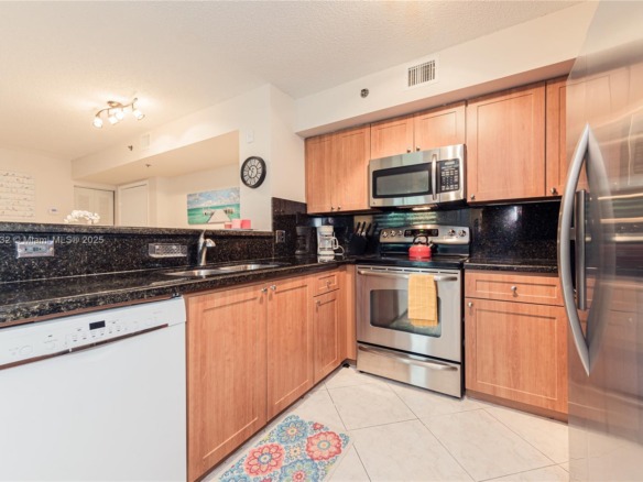 19801 E Country Club Dr # 4303, Aventura FL 33180 — #A11842632