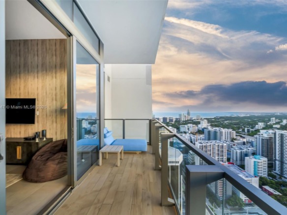 88 SW 7th St # 4006, Miami FL 33130 — #A11843147