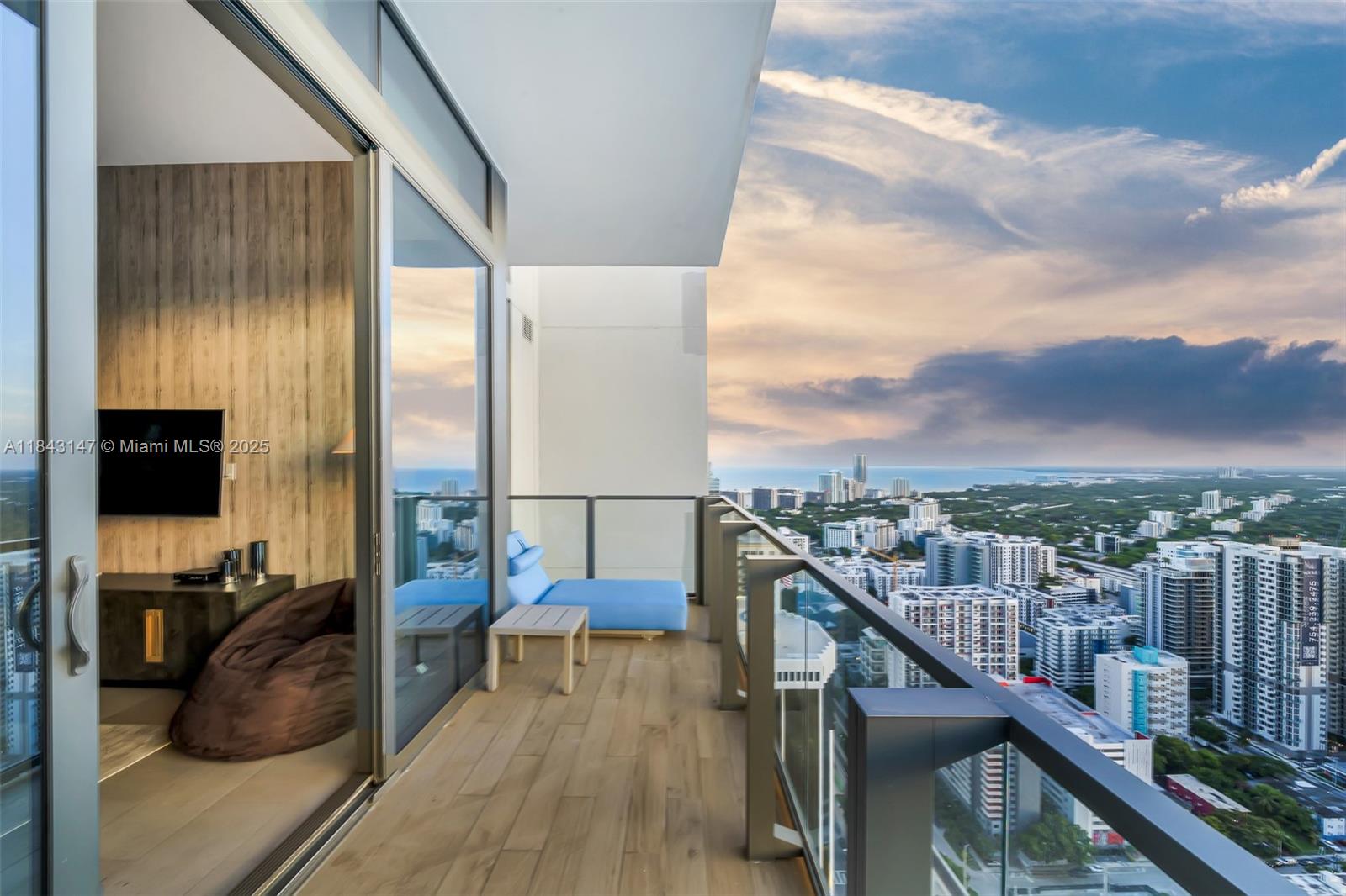6dd28e9b-6289 88 SW 7th St # 4006, Miami FL 33130 — #A11843147