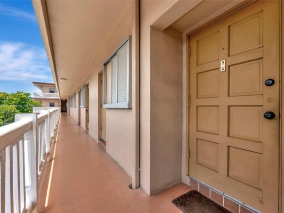 6751 Cypress Rd # 306, Plantation FL 33317 — #A11843299