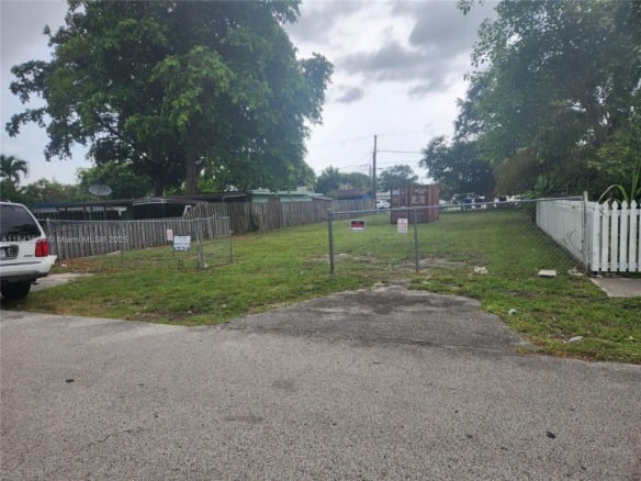 315 N 61st Ave, Hollywood FL 33024 — #A11843654