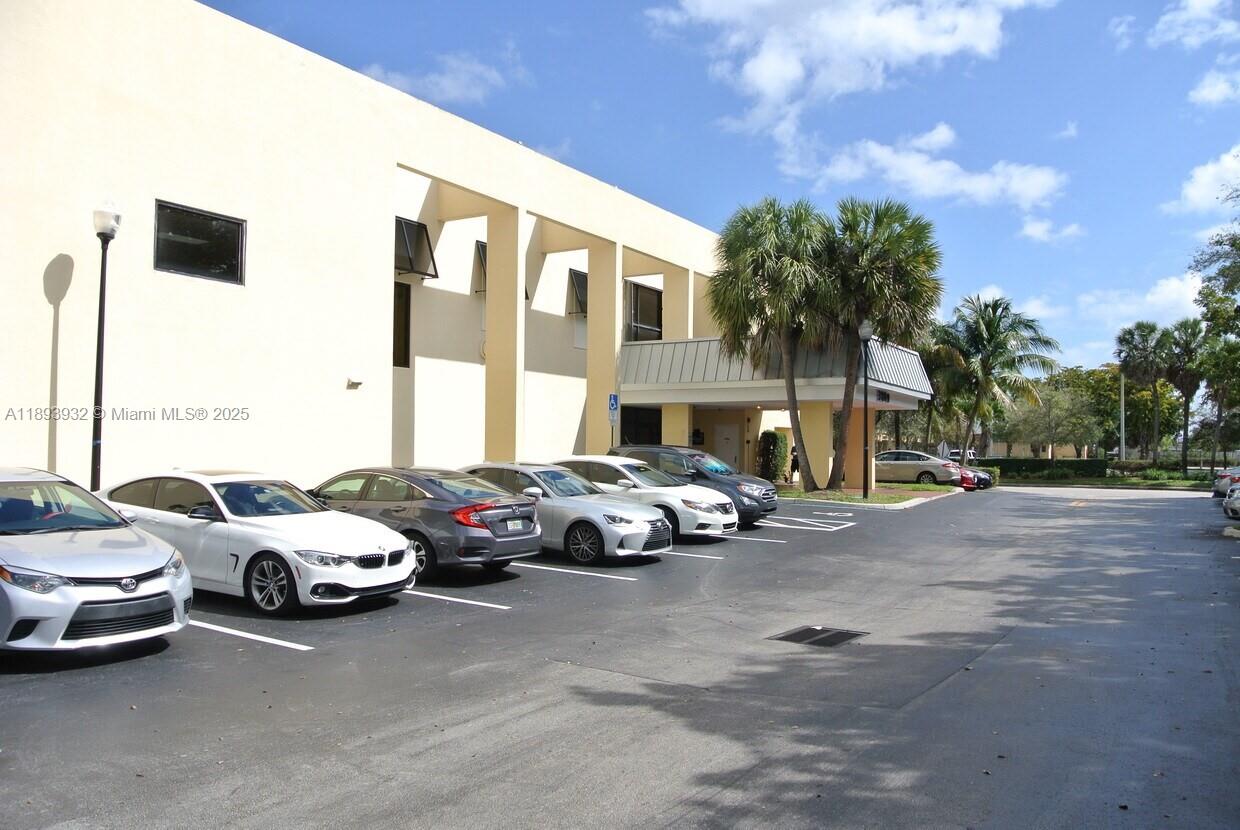 6dd28e9b-630 3800 W Broward Blvd, Plantation FL 33312 — #A11893932