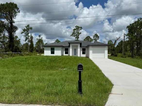 322 McArthur, Lehigh Acres FL 33974 — #A11844847