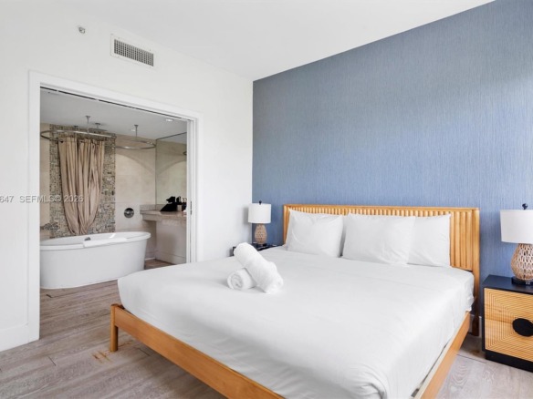 1060 Ocean Dr # D303, Miami Beach FL 33139 — #A11845647