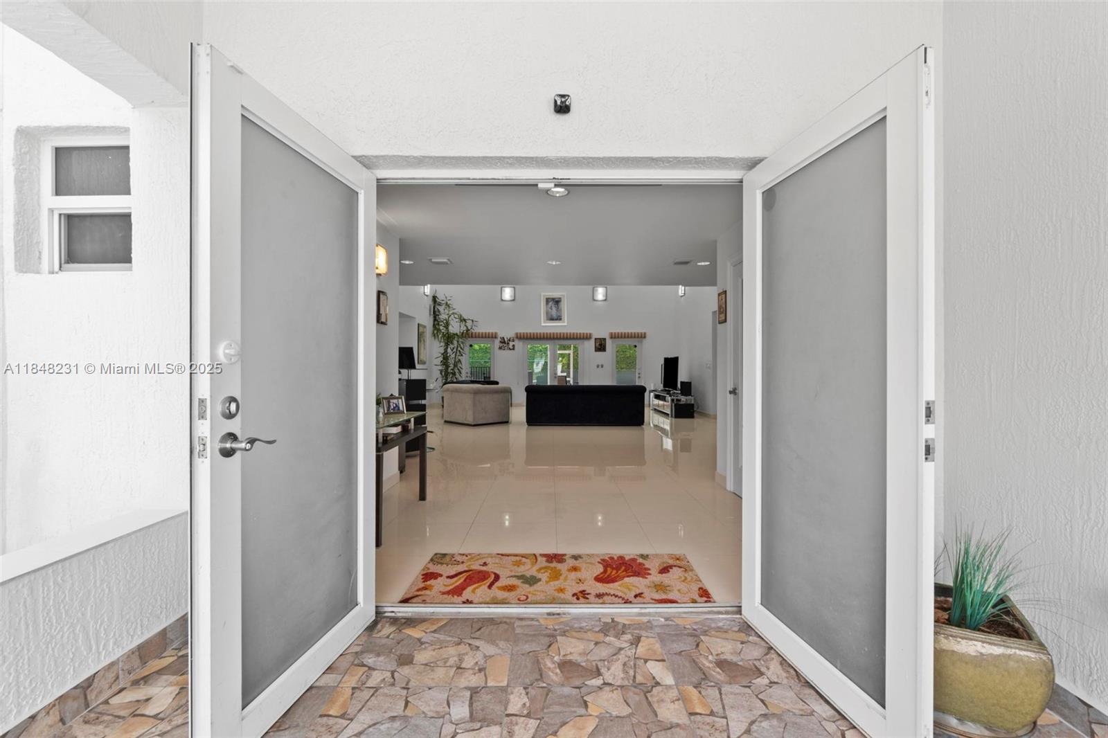 6dd28e9b-6469 5045 SW 67th Ave, South Miami FL 33155 — #A11848231