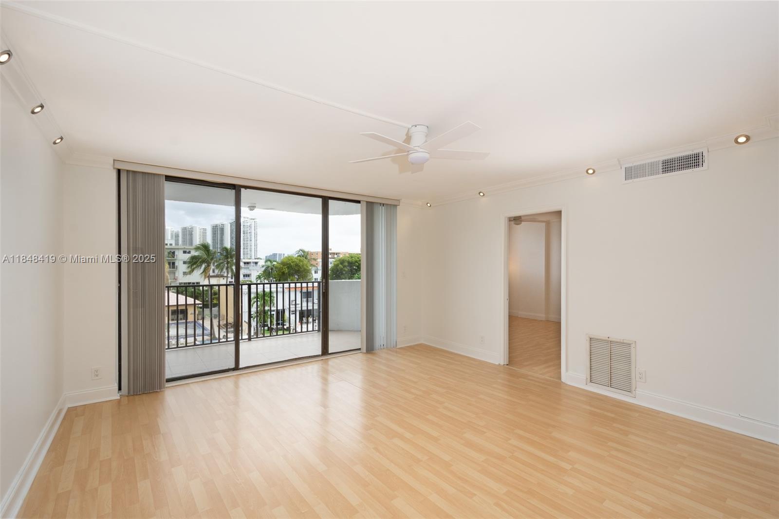 6dd28e9b-6476 3703 NE 166th St # 408, North Miami Beach FL 33160 — #A11848419