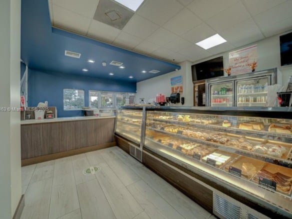 Bakery / Restaurant For Sale On Dixie HWY, Miami FL 33157 — #A11848463