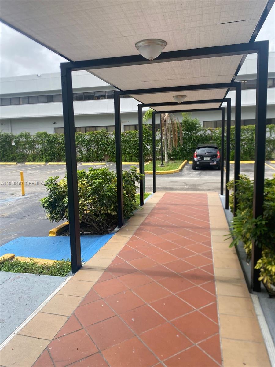 6dd28e9b-6480 16450 NW 2nd Ave # 404, Miami FL 33169 — #A11848467