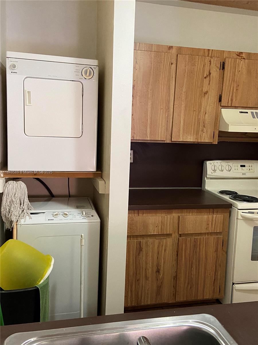 6dd28e9b-6487 440 E 23rd St # 1416, Hialeah FL 33013 — #A11848589