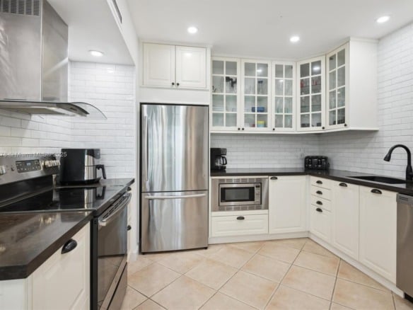 3505 S OCEAN DR # 1015, Hollywood FL 33019 — #A11848778