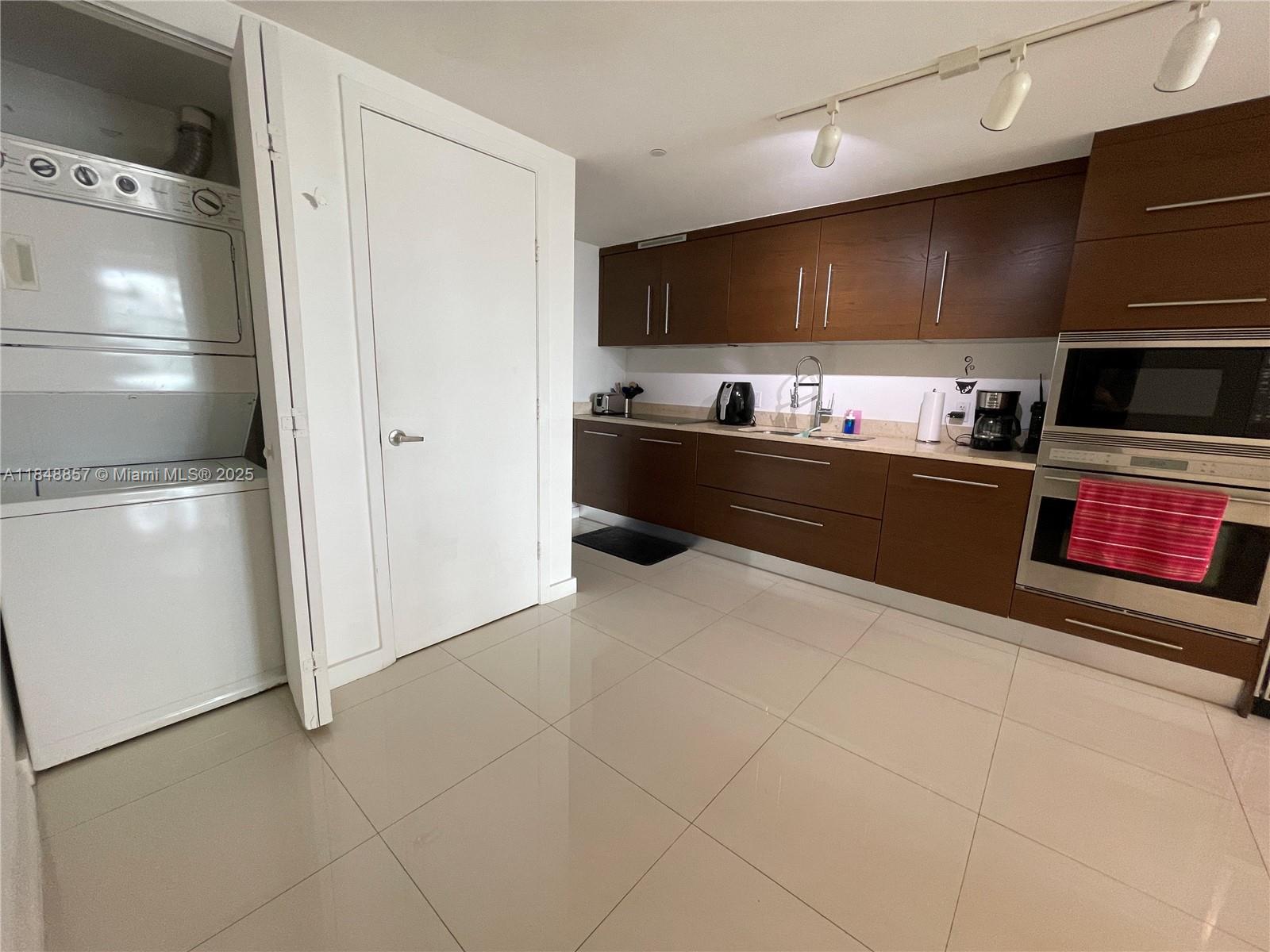485 Brickell Ave # 3711, Miami FL 33131 — #A11848857