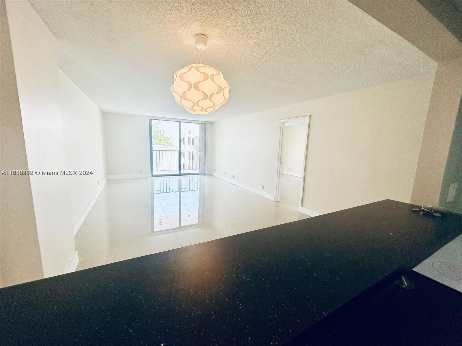 6dd28e9b-650 Listing #A11688462
