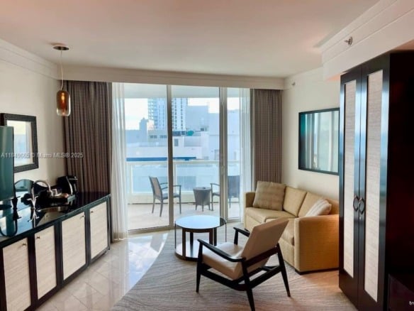 4391 Collins Ave # 918, Miami Beach FL 33140 — #A11849665