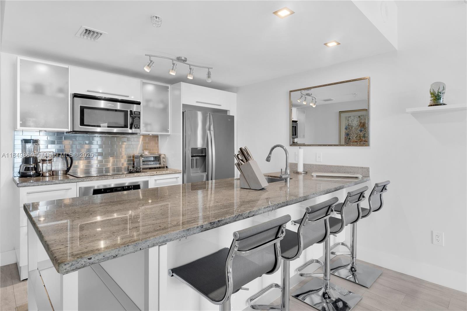 185 SW 7th St # 1901, Miami FL 33130 — #A11849864