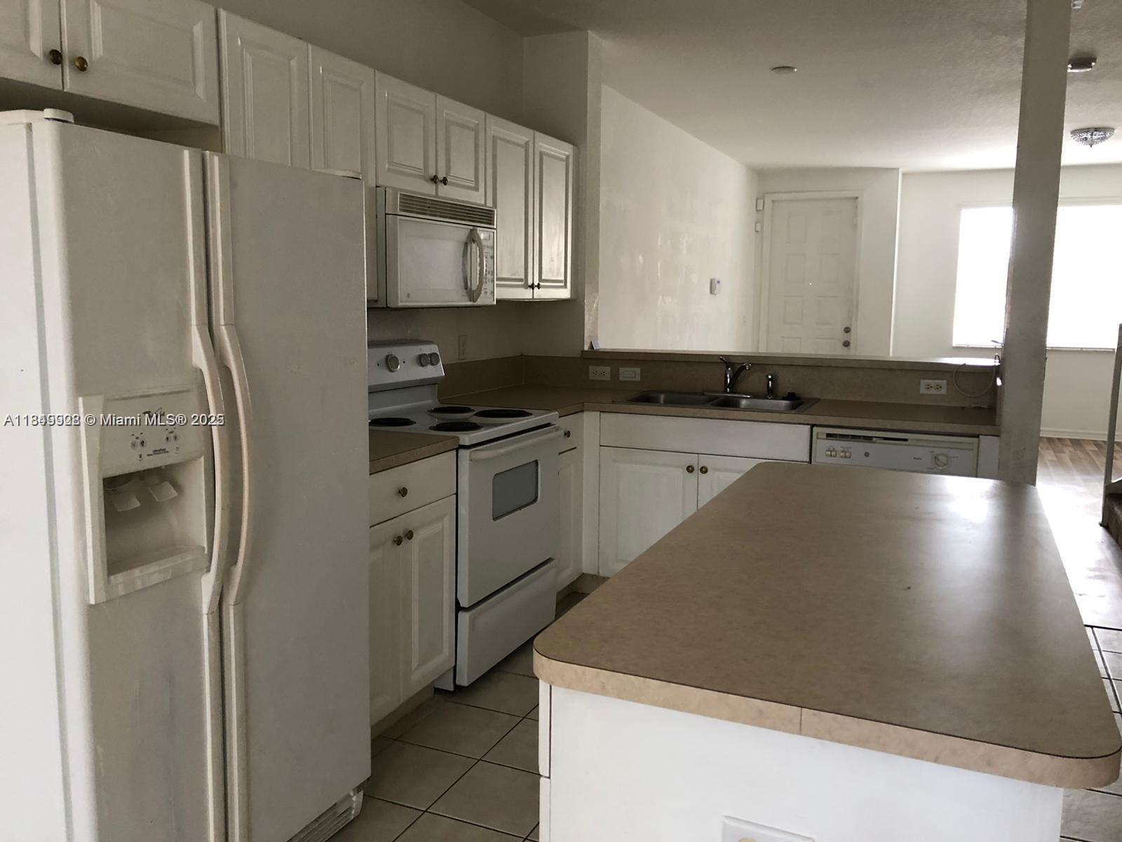 6dd28e9b-6540 1911 Hibiscus Ln, Riviera Beach FL 33404 — #A11849928