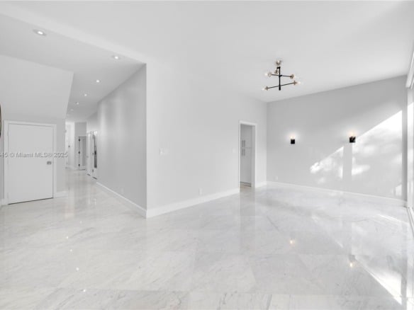 1558 NE Quayside Ter # D10, Miami FL 33138 — #A11850845