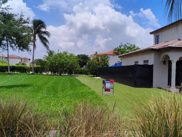 157th CT SW 65th TERRACE, Miami FL 33193 — #A11648030