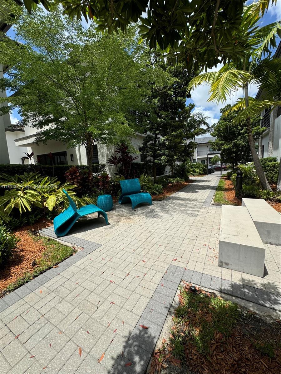6dd28e9b-6602 8283 NW 47th Ln, Doral FL 33166 — #A11851859