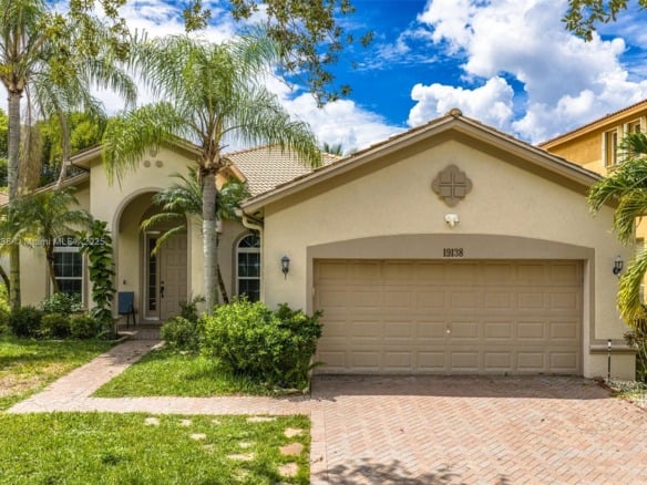 19138 Stonebrook St, Weston FL 33332 — #A11853238
