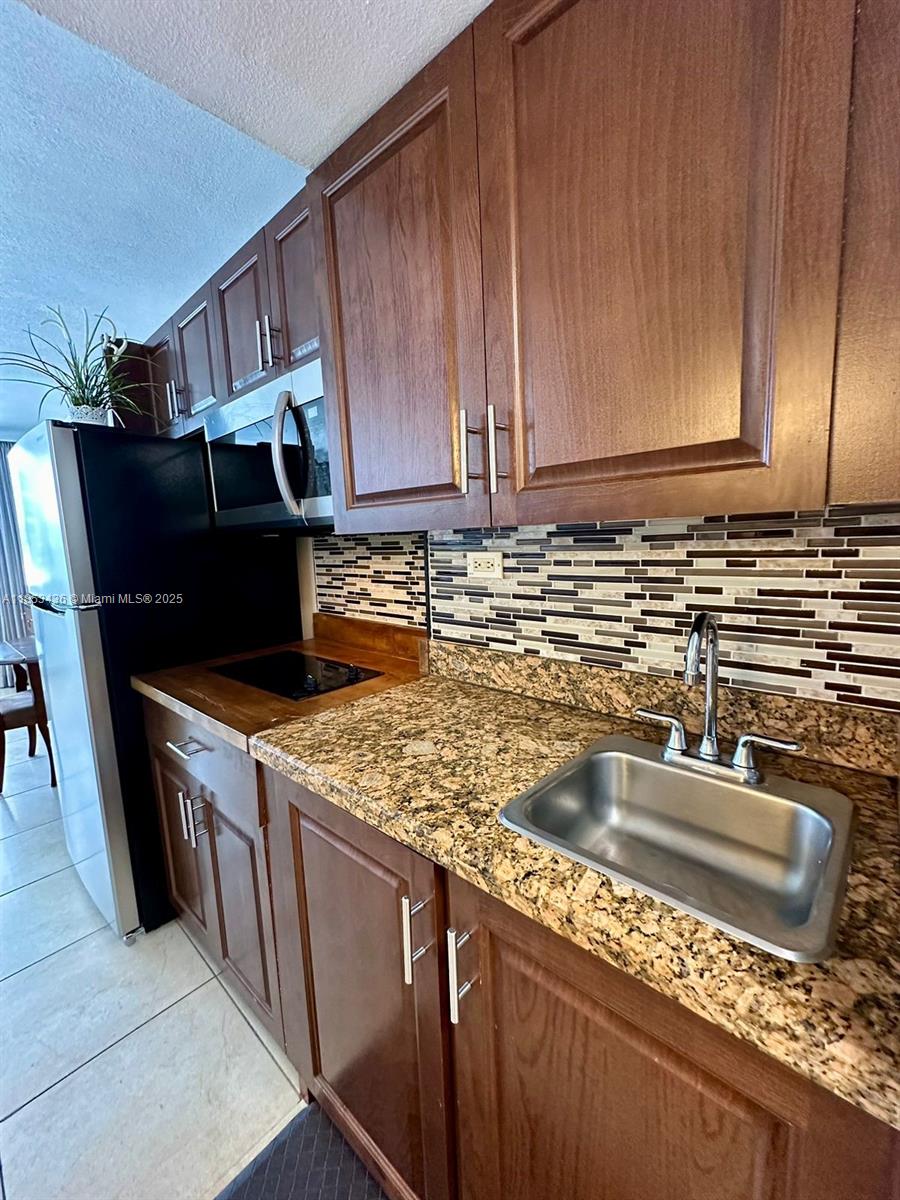6dd28e9b-6658 19201 Collins Ave # 108, Sunny Isles Beach FL 33160 — #A11853436
