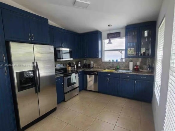 350 Hazel St, Key Largo FL 33037 — #A11854884