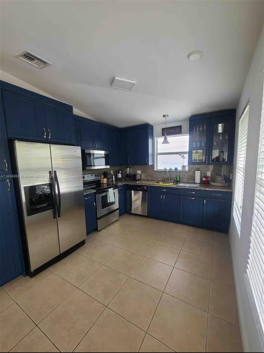 6dd28e9b-6724 350 Hazel St, Key Largo FL 33037 — #A11854884