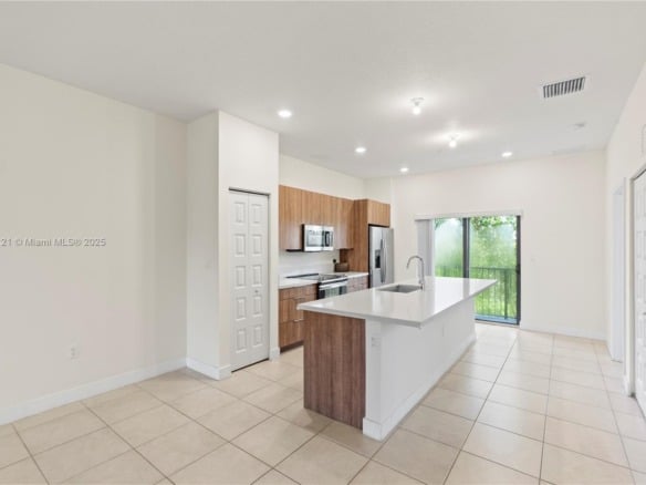7831 NW 104th Ave # 22, Doral FL 33178 — #A11855121