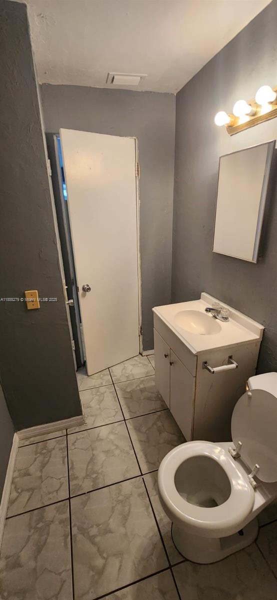 6dd28e9b-6741 3147 Economy, Fort Myers FL 33916 — #A11855279