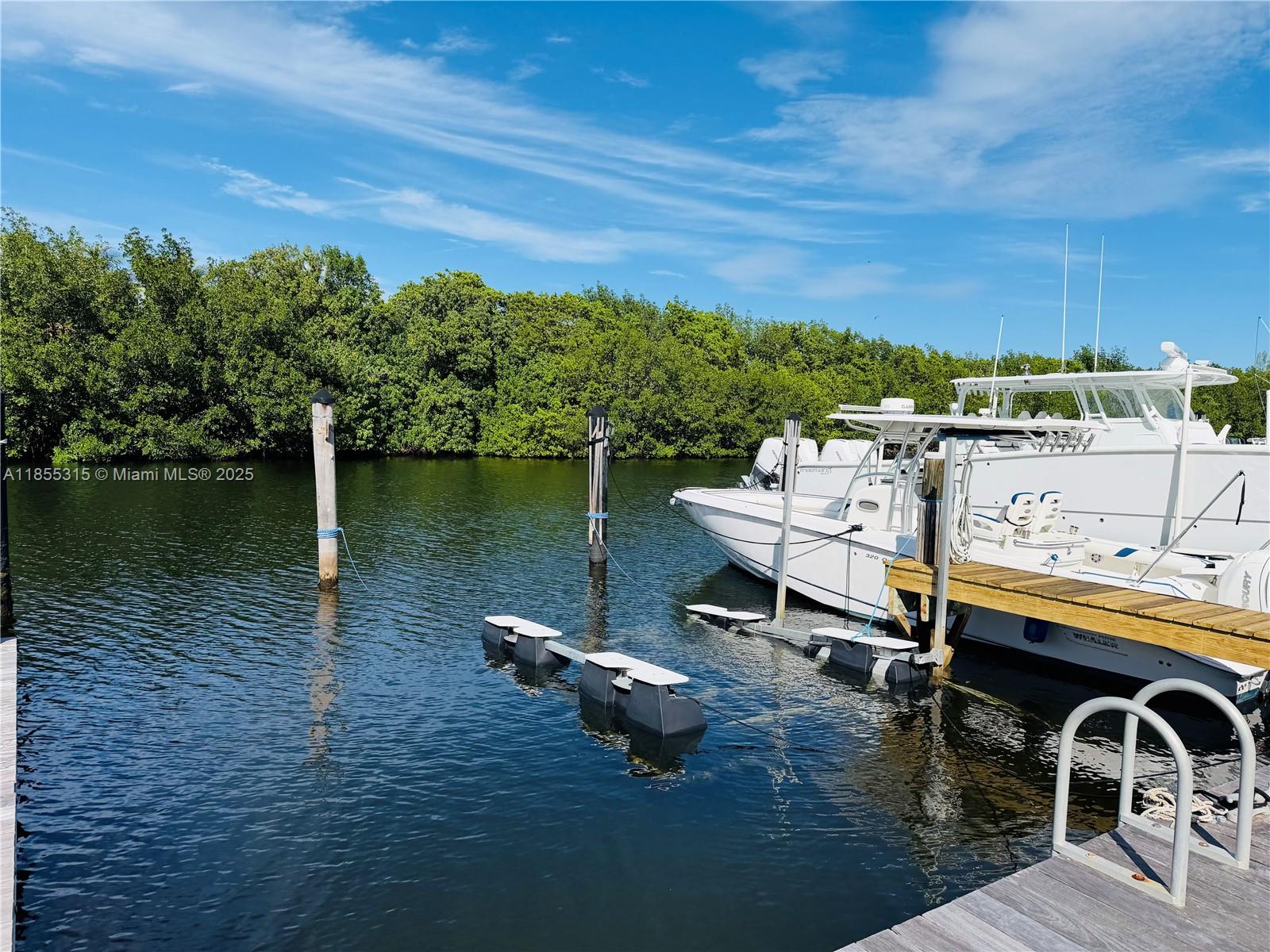 6dd28e9b-6743 6200 SW 152nd St #5, Palmetto Bay FL 33157 — #A11855315