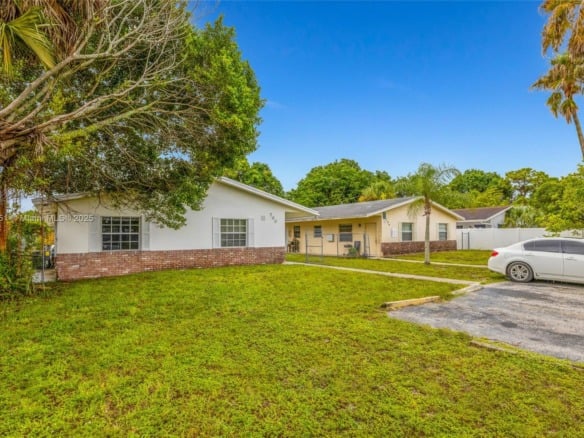 700 SW 16th Ave, Fort Lauderdale FL 33312 — #A11855351