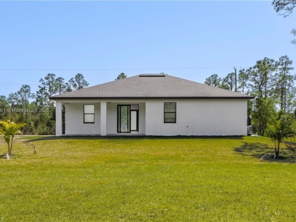 829 Gillian Ave, Lehigh Acres FL 33974 — #A11855361