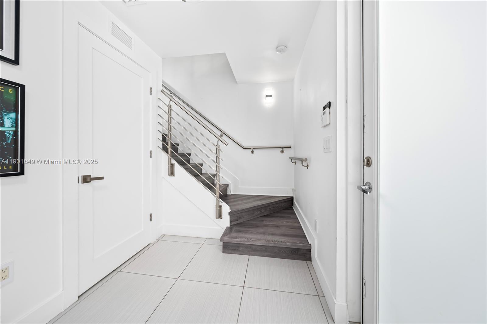 6dd28e9b-676 9153 NW 33rd St, Doral FL 33172 — #A11901849