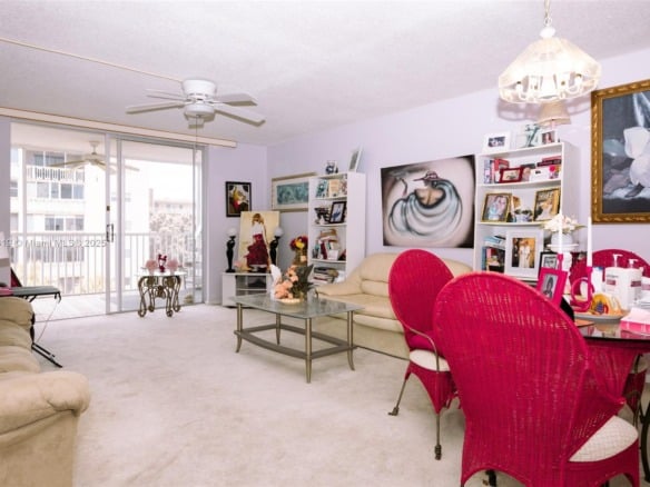 619 NE 14th Ave # 507, Hallandale Beach FL 33009 — #A11856319