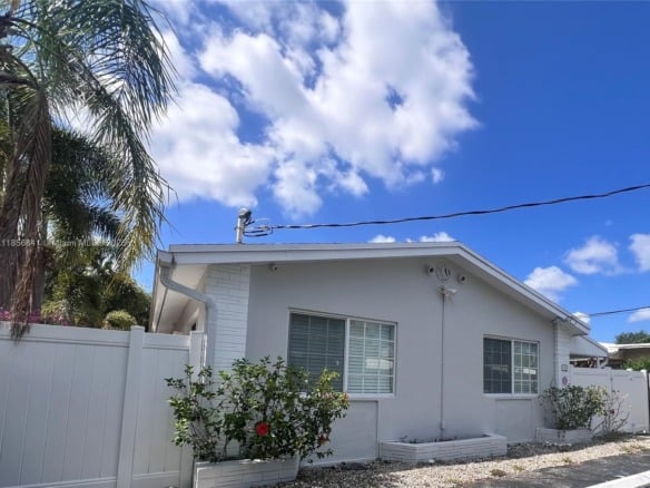 716 SE 14th Ct #1-4, Fort Lauderdale FL 33316 — #A11856841
