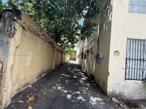 1520 SW 1st St, Miami FL 33135 — #A11856826