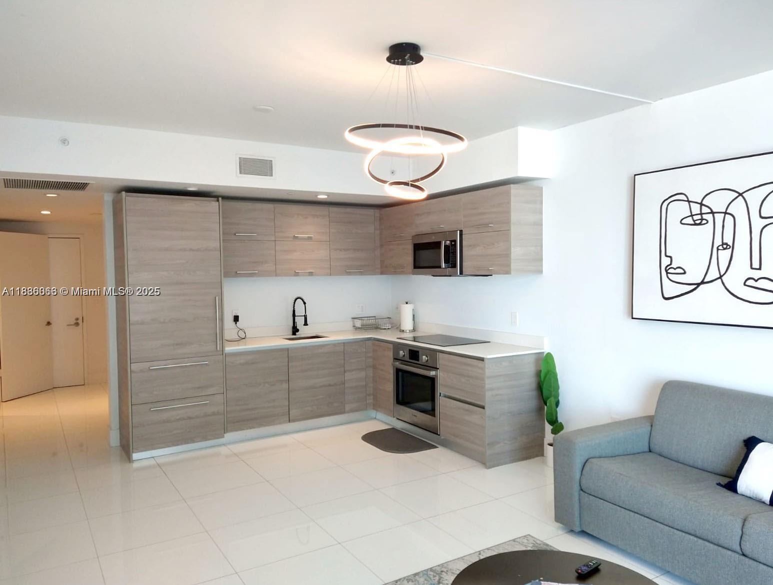 6dd28e9b-684 1300 S Miami Ave # 2208, Miami FL 33130 — #A11886066
