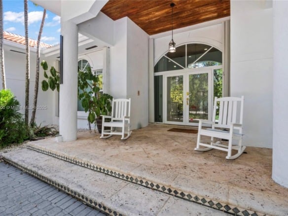 5750 SW 67th Ave, Miami FL 33143 — #A11857800