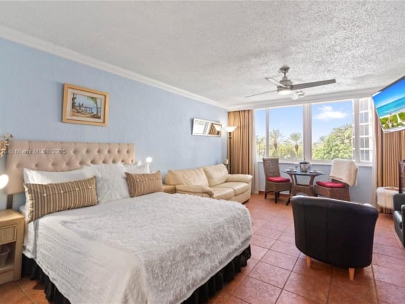 19201 Collins Ave # 129, Sunny Isles Beach FL 33160 — #A11857905