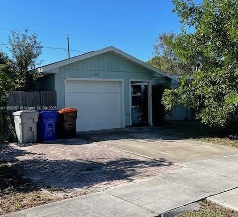 1685 20th Ave SW, Vero Beach FL 32962 — #A11858057