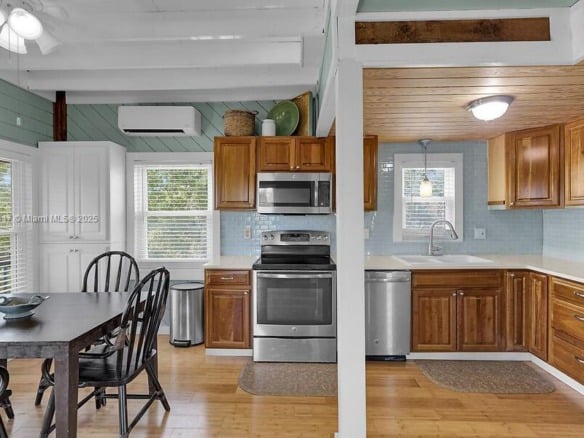 813 Hawksbill Ln, Sugarloaf FL 33042 — #A11858417