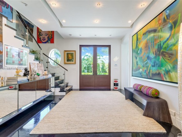 701 Bella Vista Ave, Coral Gables FL 33156 — #A11859747