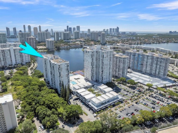2780 NE 183rd St # 109, Aventura FL 33160 — #A11859760