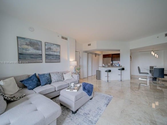 19900 E Country Club Dr # 308, Aventura FL 33180 — #A11860782