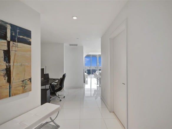851 NE 1st Ave # 3800, Miami FL 33132 — #A11860978