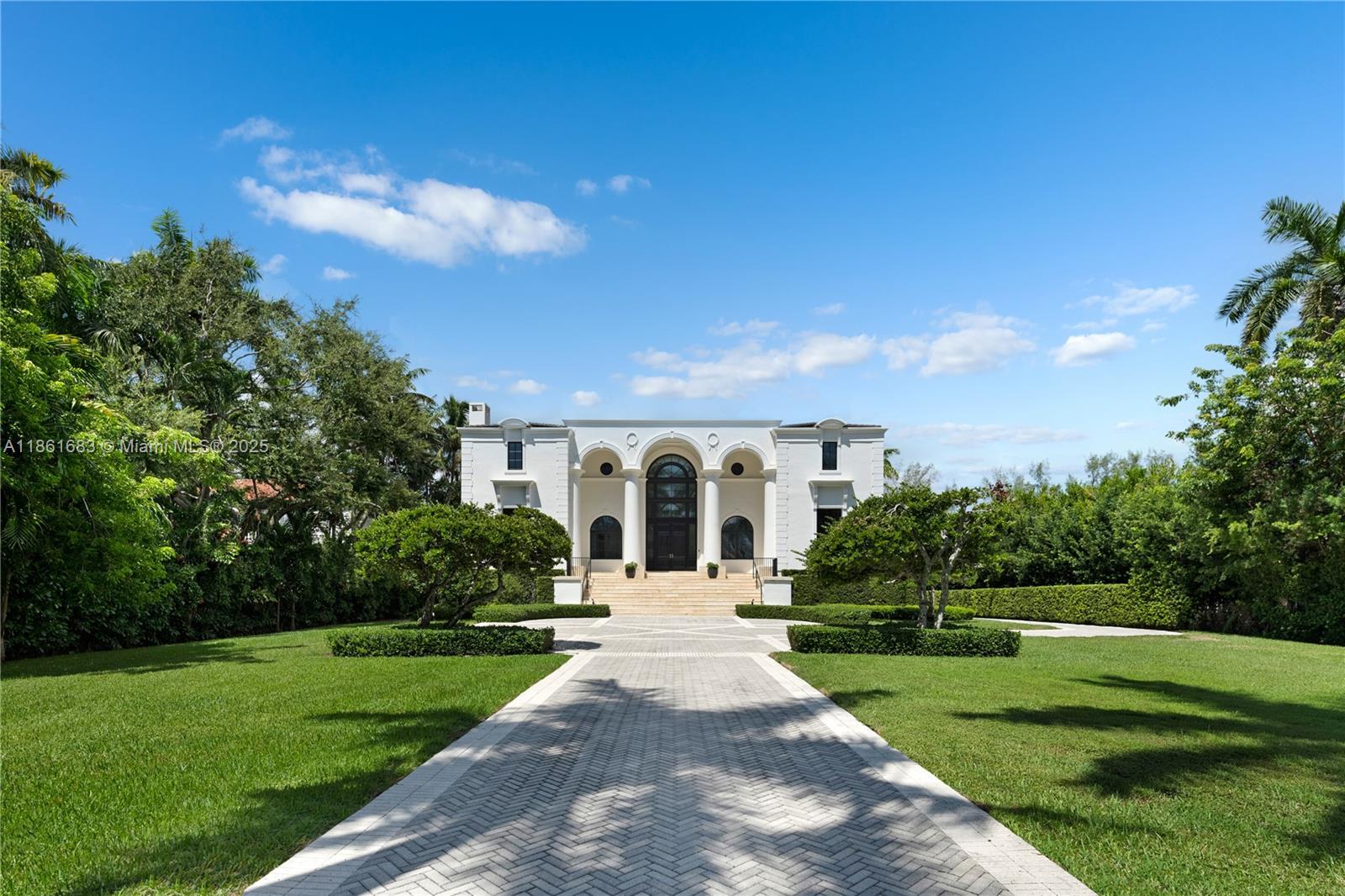 6dd28e9b-6999 26 Tahiti Beach Island Rd, Coral Gables FL 33143 — #A11861683