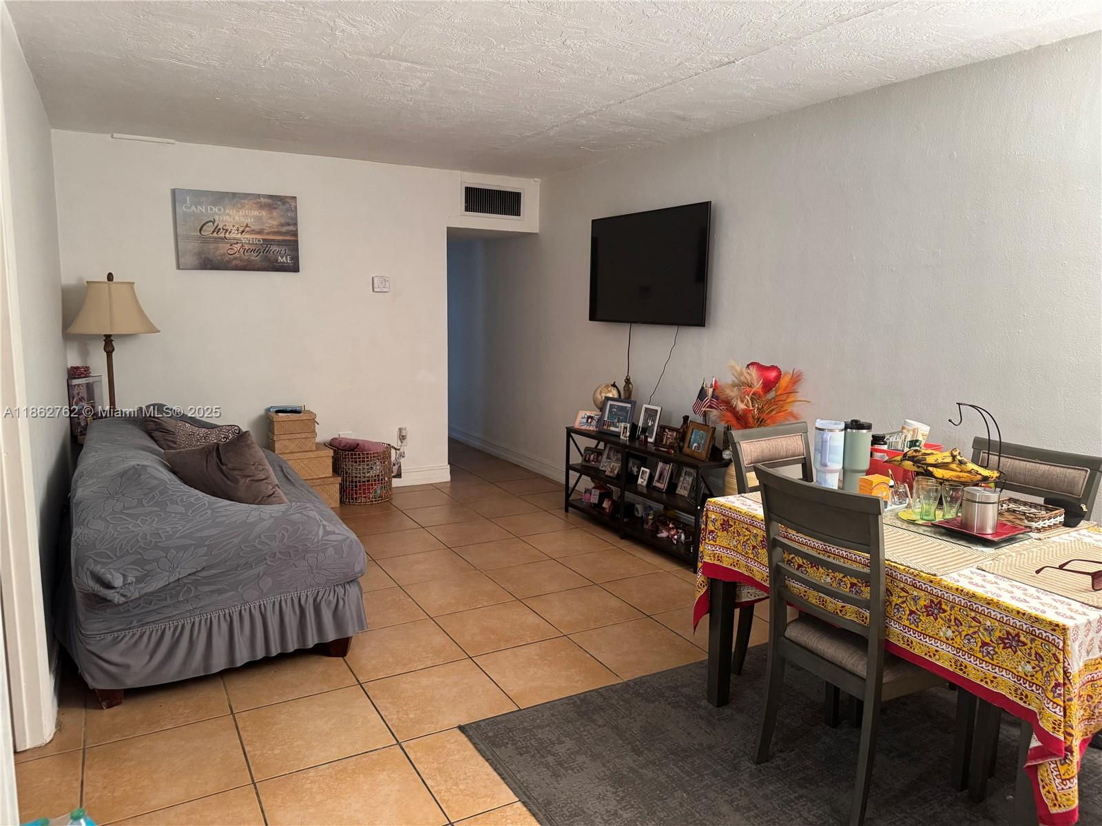 6dd28e9b-7054 1851 NE 168th St # B7, North Miami Beach FL 33162 — #A11862762