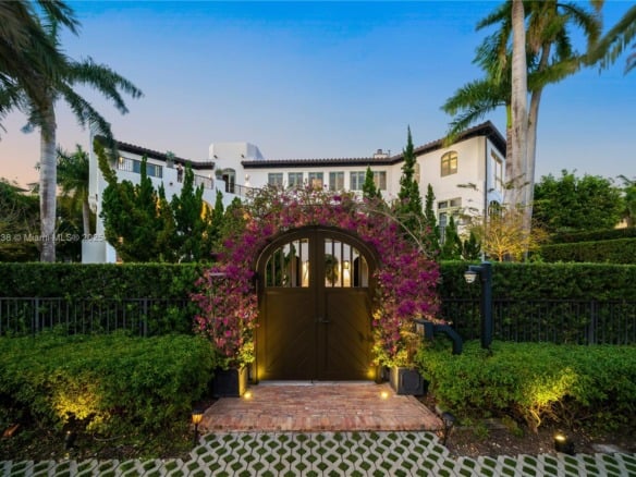 3305 S Moorings Way, Miami FL 33133 — #A11862938