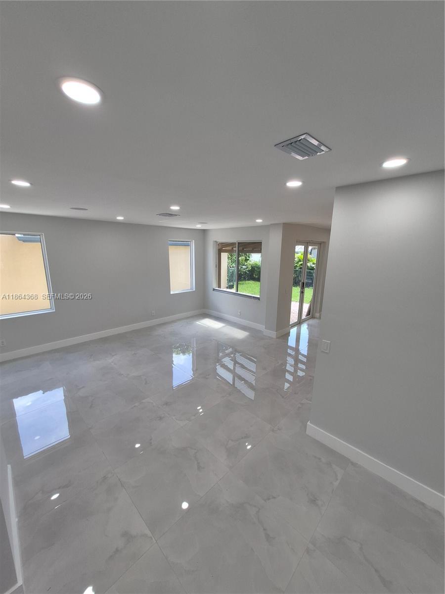 6dd28e9b-7136 2176 NW 184th Way, Pembroke Pines FL 33029 — #A11864368
